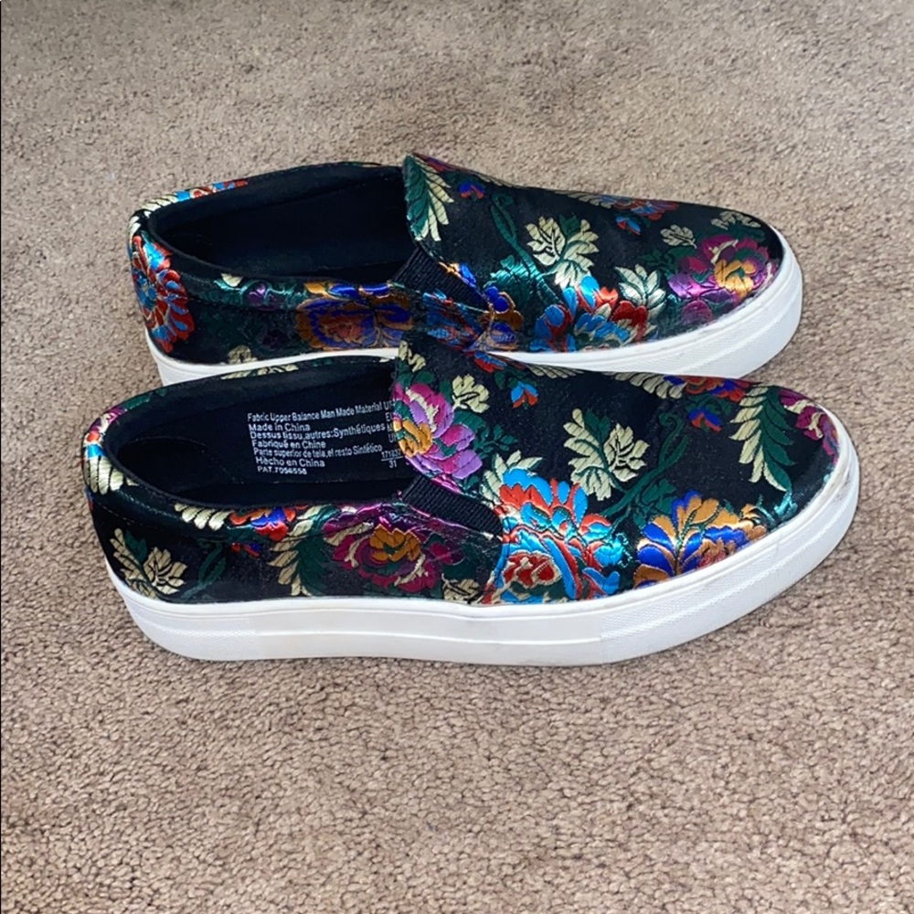 Colorful tennis shoes